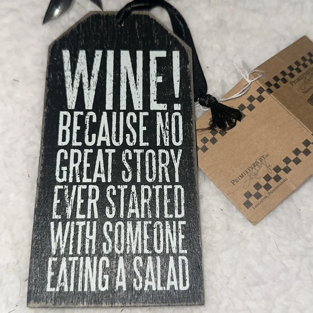 Wine Story‎ Wooden Bottle Tag Gift NEW NWT